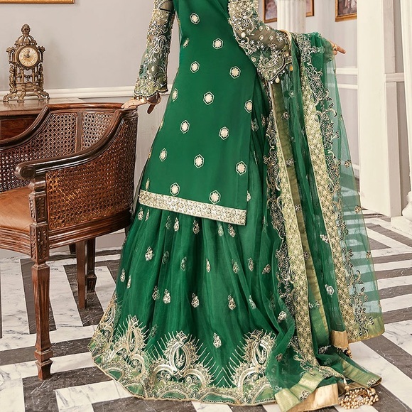 Pakistani lehnga. Designer. - Picture 2 of 3